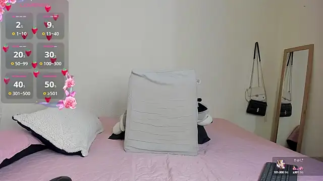 Snapshot of Hannah_Baileyy chatting on February 26, 2025, 11:09 pm Hannah Baileyy online show from February 26, 2025, 11:09 pm