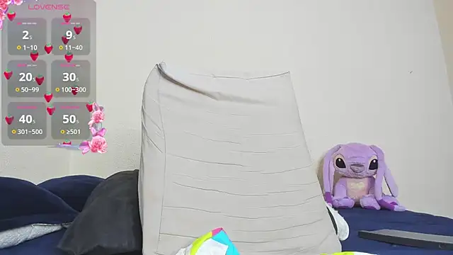 Snapshot of Hannah_Baileyy chatting on March 20, 2025, 2:08 am Hannah Baileyy online show from March 20, 2025, 2:08 am