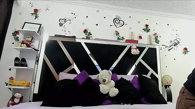 thedream girls online show from October 24, 2025, 12:04 pm