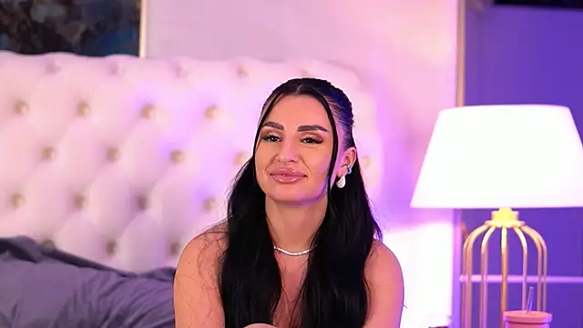 Snapshot of IsabelleHunt chatting on February 22, 2025, 11:57 am IsabelleHunt online show from February 22, 2025, 11:57 am