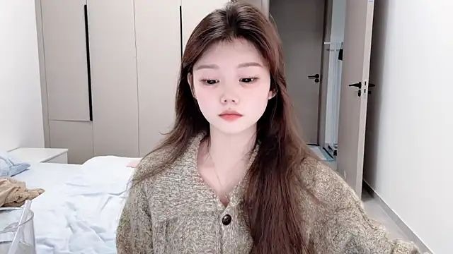 yangyang-1115 online show from October 20, 2025, 5:20 am