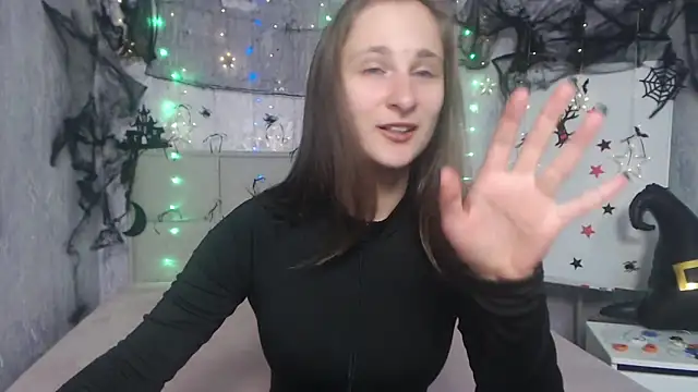 MichelLeee online show from October 17, 2025, 11:12 am