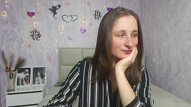 MichelLeee online show from March 11, 2025, 12:28 pm