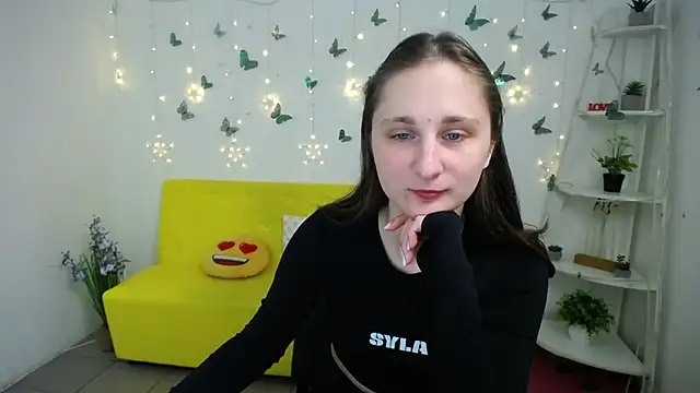 MichelLeee online show from March 16, 2026, 12:42 pm