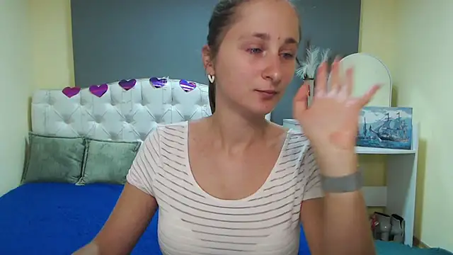 MichelLeee online show from September 16, 2025, 11:22 am