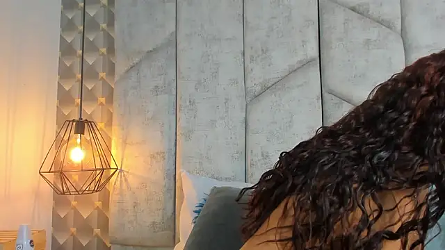 Snapshot of AshleyHill2 chatting on April 8, 2026, 2:24 am AshleyHill2 online show from April 8, 2026, 2:24 am