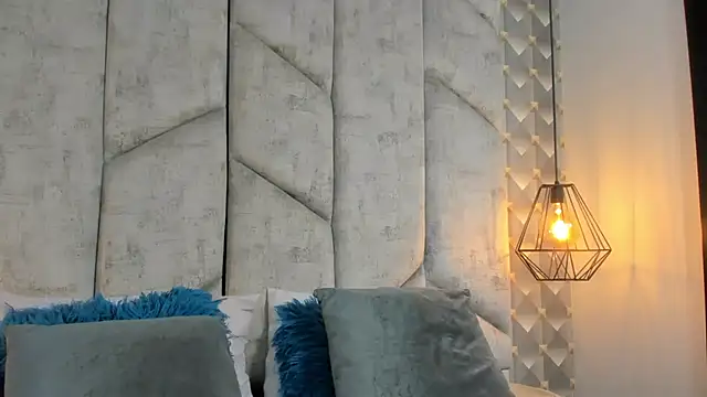 Snapshot of AshleyHill2 chatting on April 7, 2026, 2:02 am AshleyHill2 online show from April 7, 2026, 2:02 am