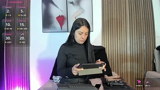 Ella Rousse online show from October 14, 2025, 12:17 pm