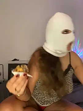 Sara blanc online show from December 8, 2024, 3:56 pm