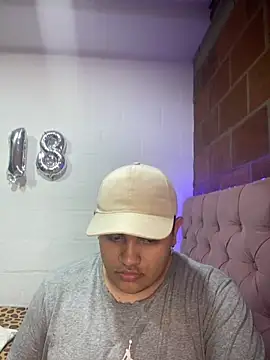 Snapshot of GOOD_HOT_BOY_ chatting on December 15, 2024, 4:40 am GOOD HOT BOY online show from December 15, 2024, 4:40 am