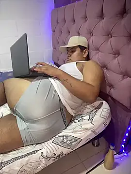 Snapshot of GOOD_HOT_BOY_ chatting on December 22, 2024, 7:44 am GOOD HOT BOY online show from December 22, 2024, 7:44 am