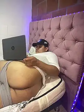 Snapshot of GOOD_HOT_BOY_ chatting on December 17, 2024, 8:01 am GOOD HOT BOY online show from December 17, 2024, 8:01 am