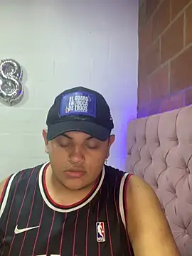 Snapshot of GOOD_HOT_BOY_ chatting on December 14, 2024, 8:13 am GOOD HOT BOY online show from December 14, 2024, 8:13 am