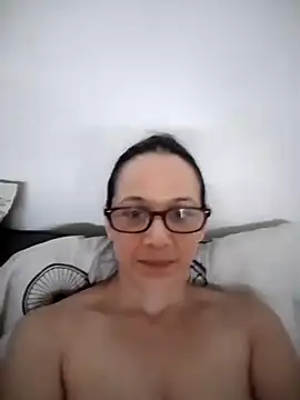 Snapshot of nicolle_milf1978 chatting on May 26, 2026, 11:41 am nicolle milf1978 online show from May 26, 2026, 11:41 am