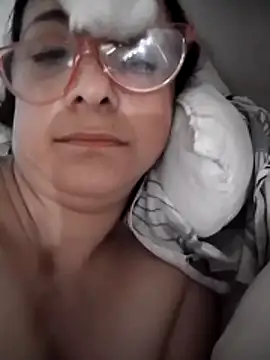 Snapshot of nicolle_milf1978 chatting on April 18, 2026, 1:24 pm nicolle milf1978 online show from April 18, 2026, 1:24 pm