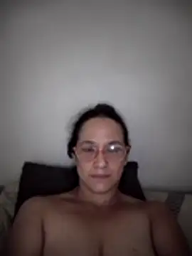 Snapshot of nicolle_milf1978 chatting on April 11, 2026, 5:15 am nicolle milf1978 online show from April 11, 2026, 5:15 am