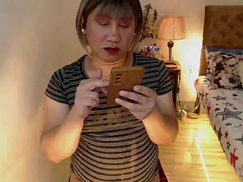 Snapshot of playtimesussy69 chatting on January 4, 2025, 5:37 pm playtimesussy69 online show from January 4, 2025, 5:37 pm