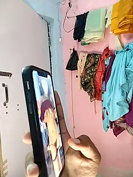 riyagupta5 online show from September 12, 2025, 5:13 pm