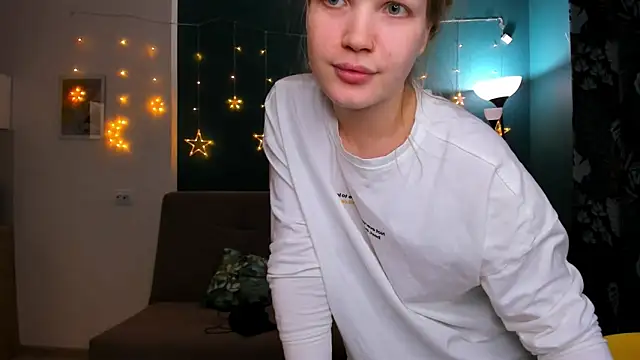 Xloe Queen online show from February 25, 2025, 2:37 pm