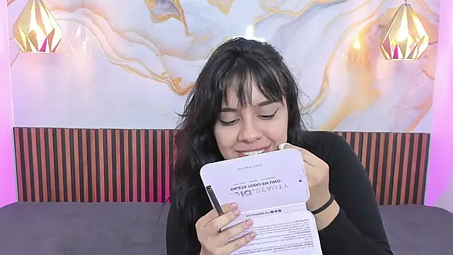 MelissaGilll online show from October 16, 2025, 7:33 pm