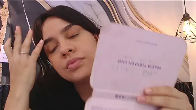 MelissaGilll online show from October 20, 2025, 7:25 pm