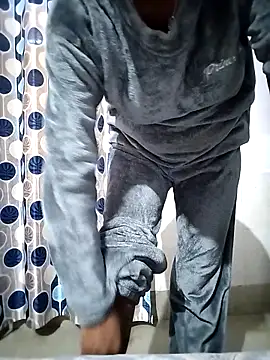 Snapshot of shalini_fire chatting on November 18, 2025, 8:17 am shalini fire online show from November 18, 2025, 8:17 am