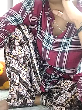 Snapshot of shalini_fire chatting on November 12, 2025, 9:35 am shalini fire online show from November 12, 2025, 9:35 am