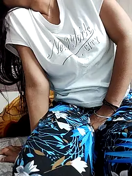 Snapshot of shalini_fire chatting on November 14, 2025, 9:46 am shalini fire online show from November 14, 2025, 9:46 am