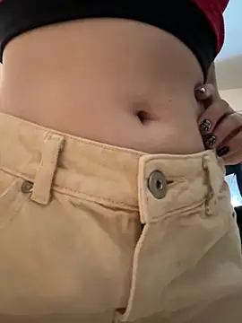 Snapshot of Morguisssz chatting on November 5, 2025, 2:36 am Morguisssz online show from November 5, 2025, 2:36 am