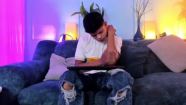 Jeffry wolvess online show from March 26, 2026, 12:03 pm