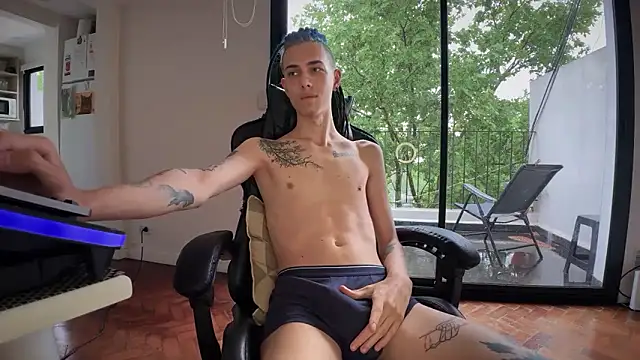 Den BlueXx online show from November 7, 2025, 4:55 pm