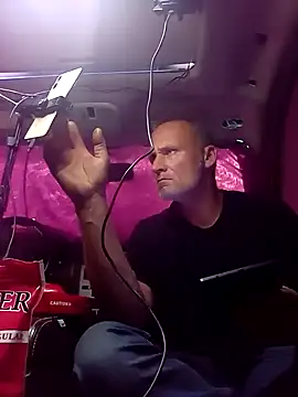 DatingProfile USA 43 str8 online show from January 31, 2025, 4:48 pm