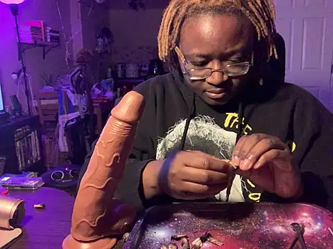 BigKittyRaven online show from February 15, 2025, 4:14 am