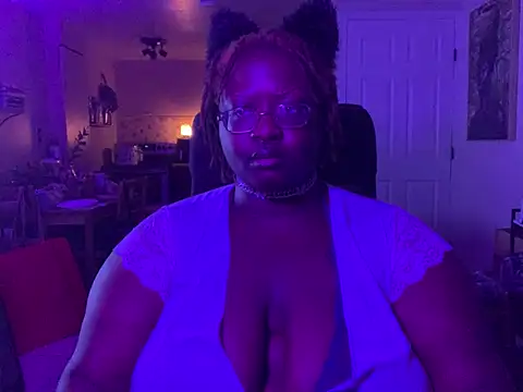 BigKittyRaven online show from December 10, 2024, 1:54 am