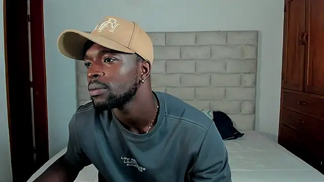 Snapshot of Dylan_Taylor chatting on November 22, 2025, 12:37 pm Dylan Taylor online show from November 22, 2025, 12:37 pm