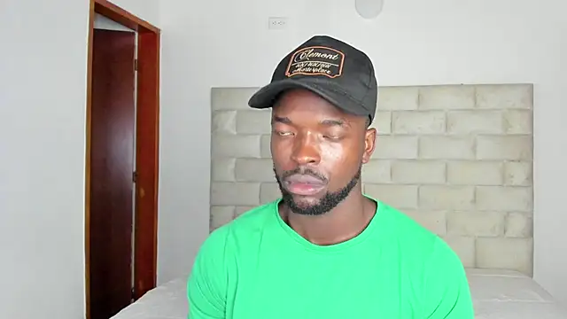 Snapshot of Dylan_Taylor chatting on November 10, 2025, 12:10 pm Dylan Taylor online show from November 10, 2025, 12:10 pm