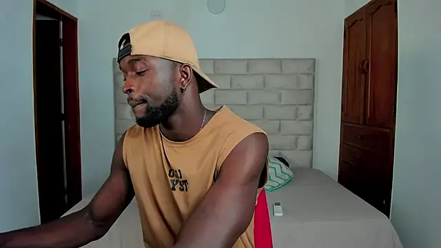 Snapshot of Dylan_Taylor chatting on November 20, 2025, 12:17 pm Dylan Taylor online show from November 20, 2025, 12:17 pm