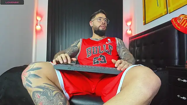 Snapshot of connor_santtos chatting on March 8, 2025, 3:13 pm connor santtos online show from March 8, 2025, 3:13 pm