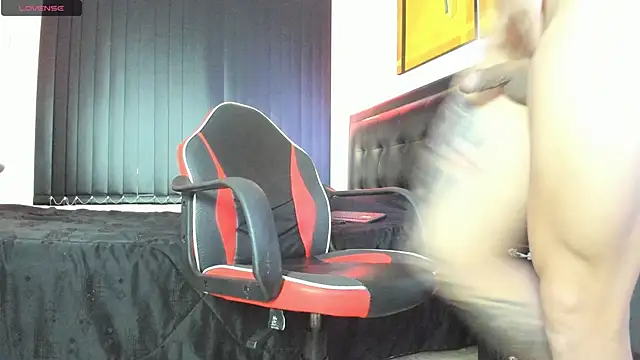 Snapshot of connor_santtos chatting on February 14, 2025, 1:51 pm connor santtos online show from February 14, 2025, 1:51 pm