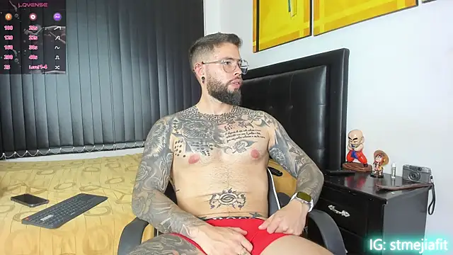 Snapshot of connor_santtos chatting on January 25, 2025, 7:28 pm connor santtos online show from January 25, 2025, 7:28 pm