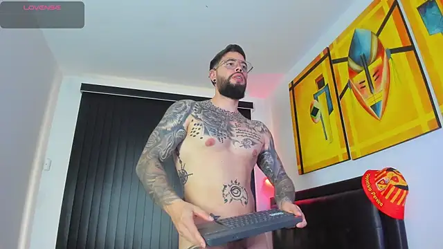 Snapshot of connor_santtos chatting on March 11, 2025, 5:24 pm connor santtos online show from March 11, 2025, 5:24 pm