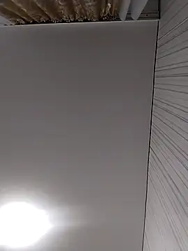 Snapshot of Lorrain_Dorrie chatting on November 26, 2025, 5:40 am Lorrain Dorrie online show from November 26, 2025, 5:40 am