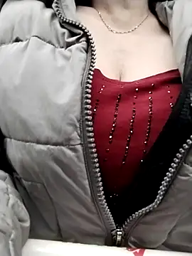 Snapshot of Lorrain_Dorrie chatting on November 16, 2025, 9:47 am Lorrain Dorrie online show from November 16, 2025, 9:47 am