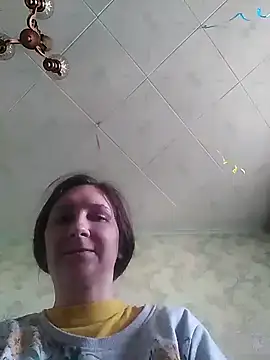 Snapshot of Princess284 chatting on February 9, 2025, 1:35 pm Princess284 online show from February 9, 2025, 1:35 pm