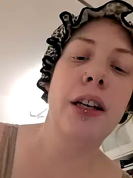 Snapshot of Twitchtheclownn chatting on February 17, 2026, 12:52 am Twitchtheclownn online show from February 17, 2026, 12:52 am