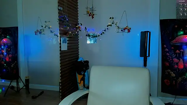 sweed angel online show from March 16, 2025, 8:43 am