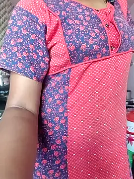 Tamil Shalini Lustyy online show from October 12, 2025, 6:26 am