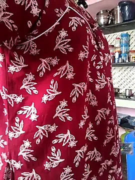 Tamil Shalini Lustyy online show from September 10, 2025, 5:06 am