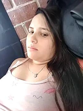 Snapshot of Victoria_Ponce1 chatting on October 19, 2025, 8:00 pm Victoria Ponce1 online show from October 19, 2025, 8:00 pm