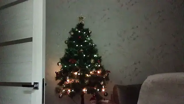 vanessaxmia online show from January 7, 2025, 7:38 pm